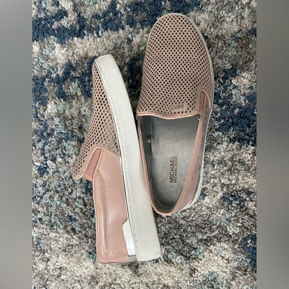 Michael Kors Rubber Outsole Pink Leather Slip On - Picture 2 of 11